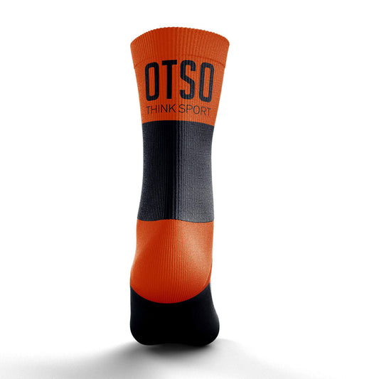Calze multisport a mezza altezza - Nero e Arancione fluorescente