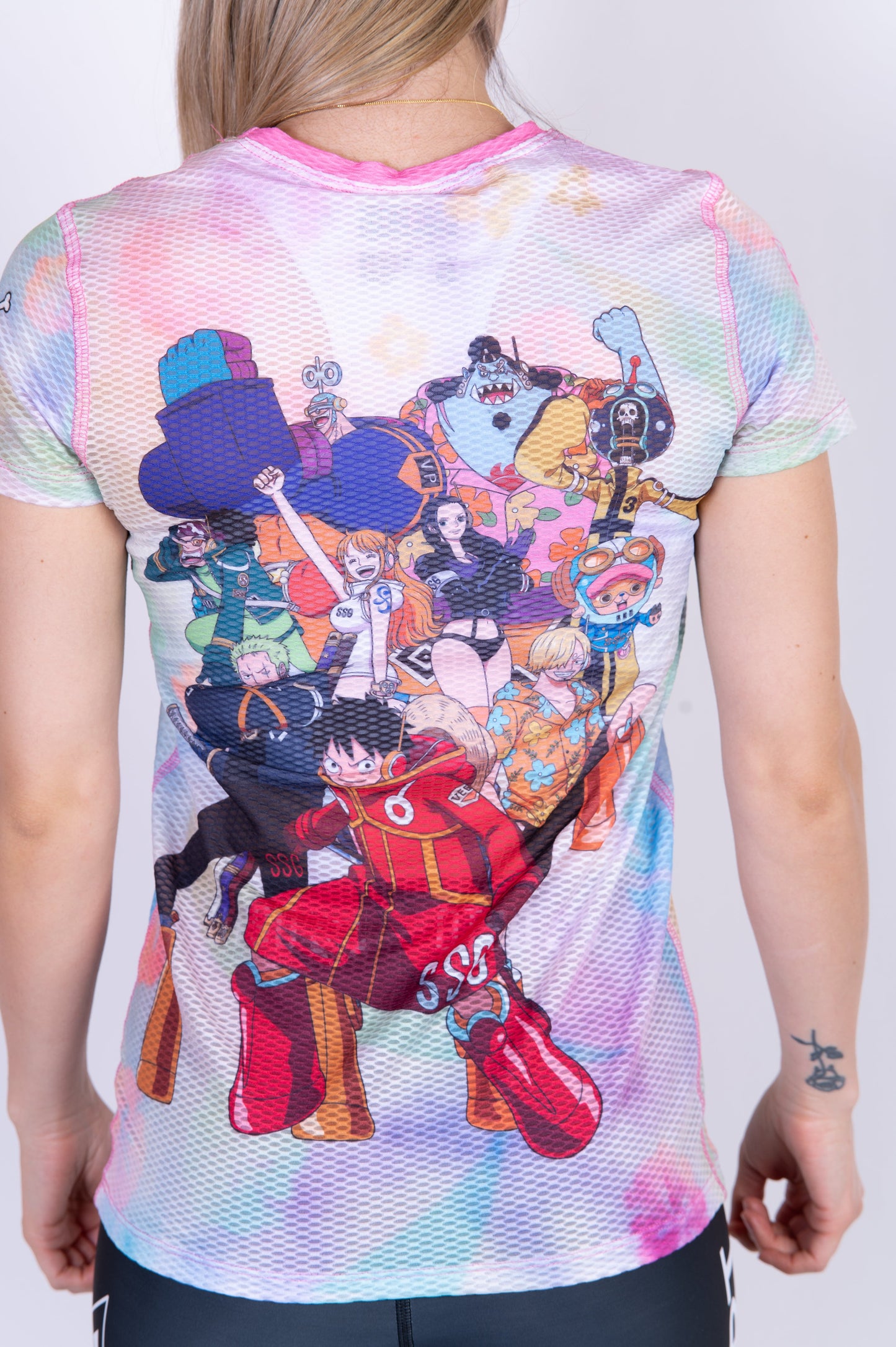T-Shirt Femme manches courtes - One piece egghead luffy and the crew pink