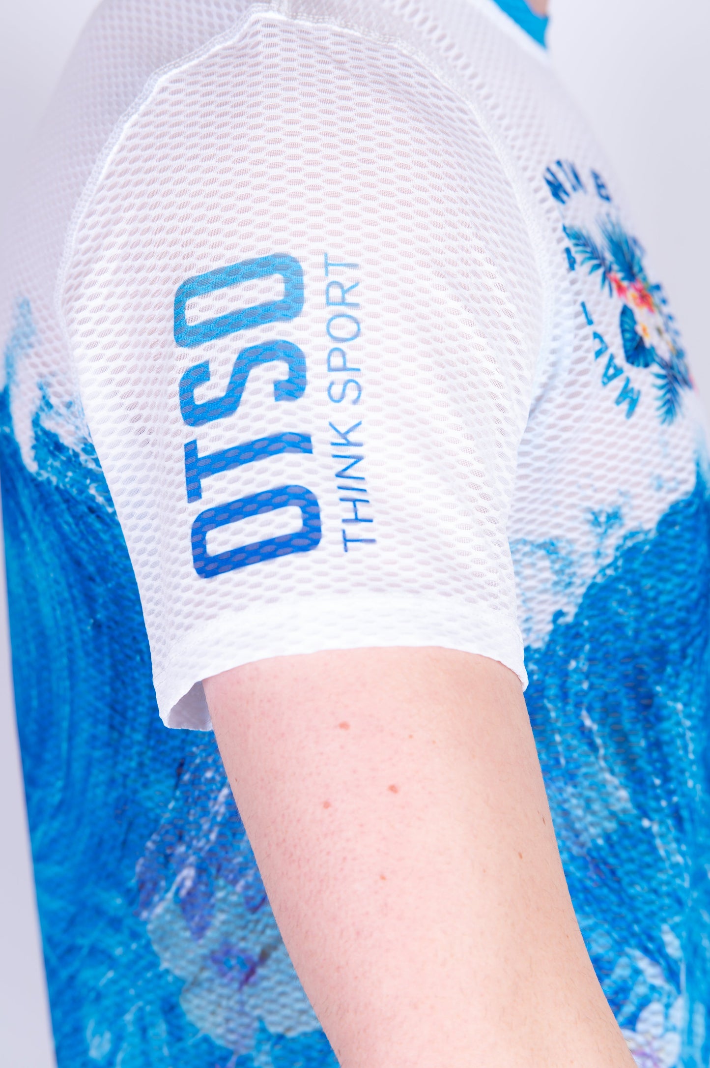Herren-T-Shirt mit kurzen Ärmeln - Schwimmen Radfahren Laufen Welle