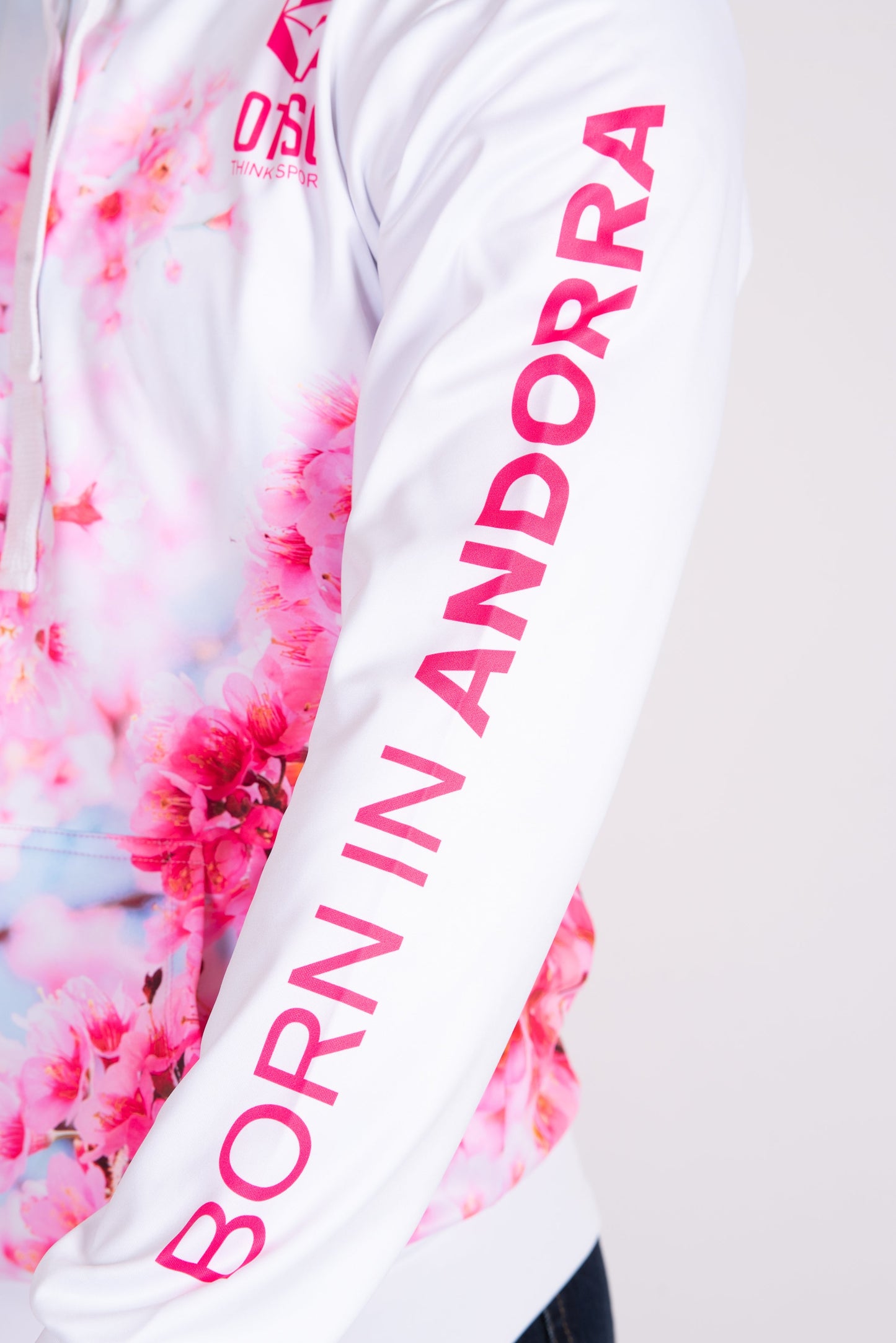 Kapuzensweatshirt - Mandelblüte