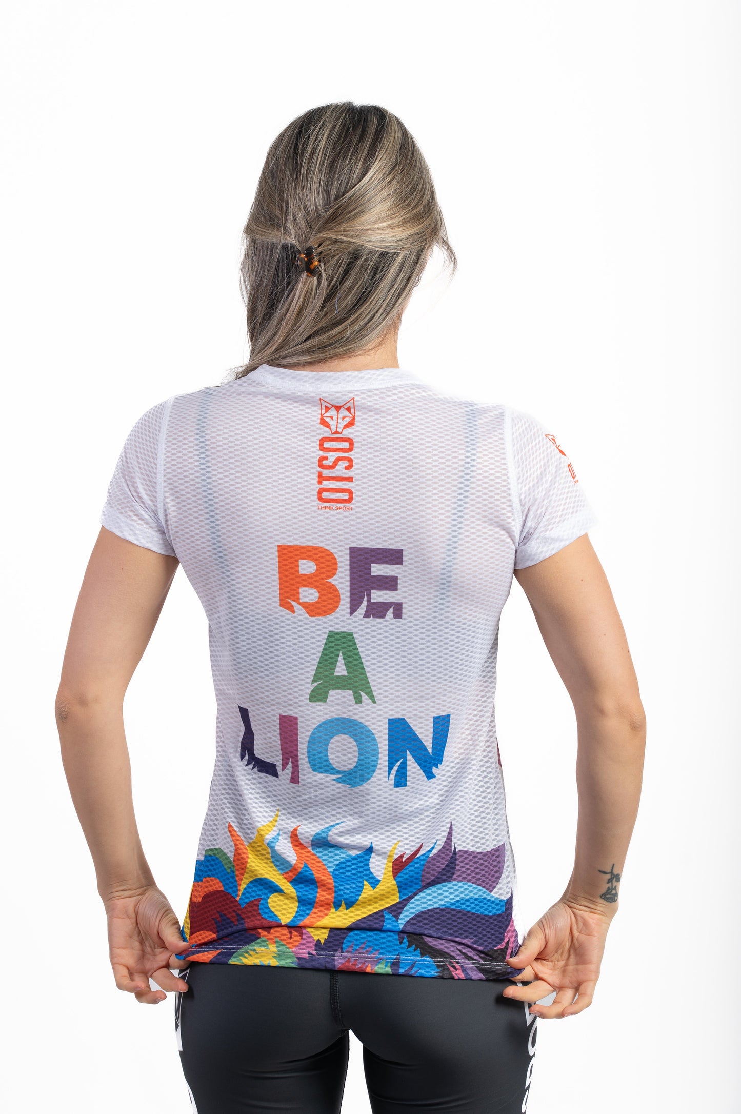Damen-T-Shirt mit kurzen Ärmeln – Sei ein Löwe